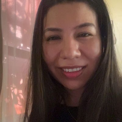 Vanesa, 27
