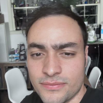 Manuel, 25