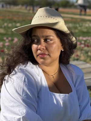 Angelie, 24