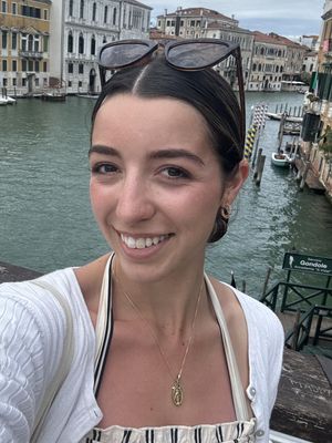 Madisen, 27