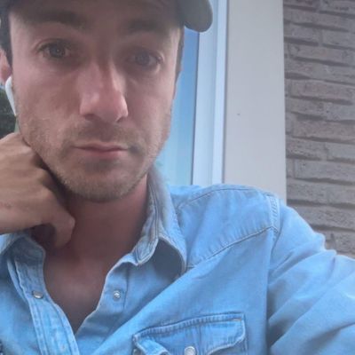 James, 28