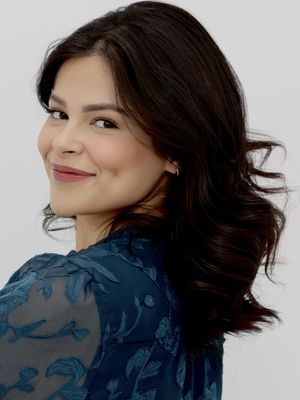 Lizzie, 28