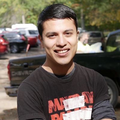 Daniel, 33