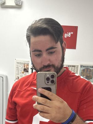 Max, 26