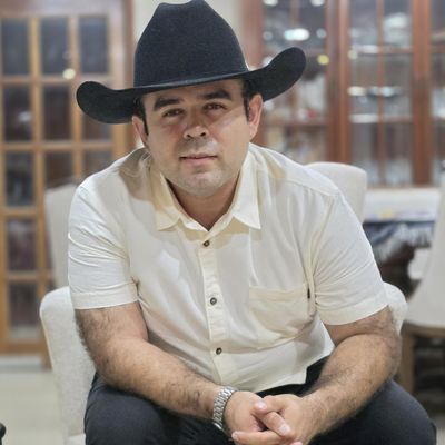 Eduardo, 30