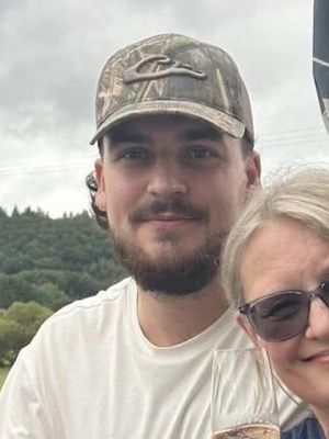 Mack, 28