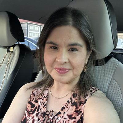 Cristina, 44