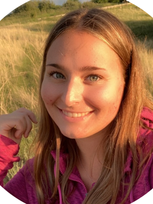 Lesia, 28