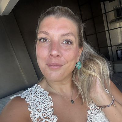 Caroline, 35
