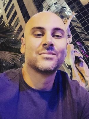 Chris, 43
