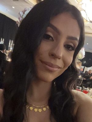 Diana, 24