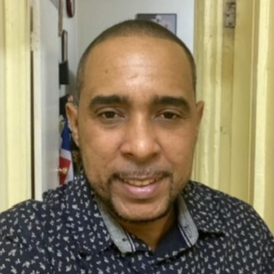 Rafael, 52